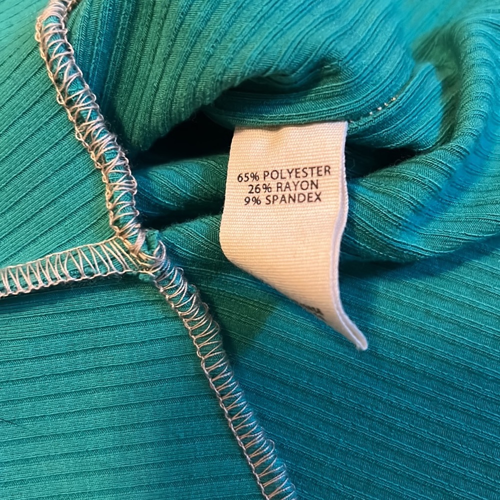 High Neck Ribbed Tank Top - Picture 7 of 8